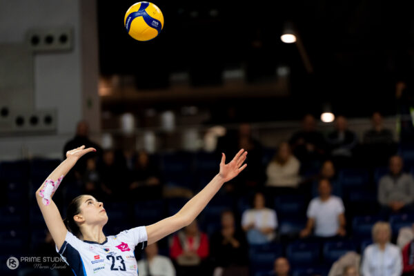 Szczecin 07.11.2025
Siatkowka mecz 5. kolejka Tauron Liga sezon 2025/2026 --- Polish volleyball top league match in Szczecin: Chemik Police - KS DevelopRes Rzeszow
N/Z Maja Koput
Fot. Marcin Jasinski/Arena Akcji