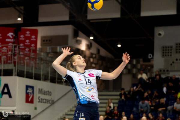 Szczecin 07.11.2025
Siatkowka mecz 5. kolejka Tauron Liga sezon 2025/2026 --- Polish volleyball top league match in Szczecin: Chemik Police - KS DevelopRes Rzeszow
N/Z Natalia Medrzyk
Fot. Marcin Jasinski/Arena Akcji