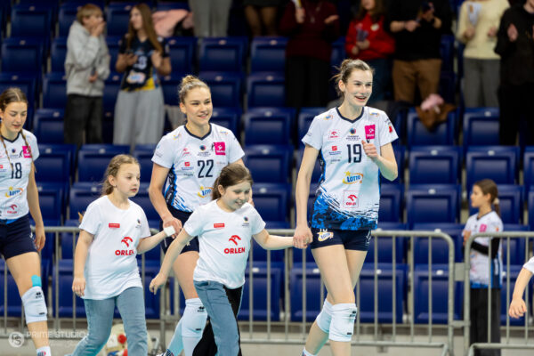 Szczecin 30.03.2026
Siatkowka mecz playoff Tauron Liga sezon 2025/2026 --- Polish volleyball top league playoff match in Szczecin: Chemik Police - PGE Budowlani Lodz
N/Z Anna Dorywalska Julia Orzol
Fot. Marcin Jasinski/Arena Akcji