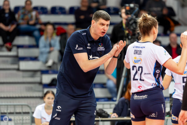 Szczecin 30.03.2026
Siatkowka mecz playoff Tauron Liga sezon 2025/2026 --- Polish volleyball top league playoff match in Szczecin: Chemik Police - PGE Budowlani Lodz
N/Z Dawid Michor
Fot. Marcin Jasinski/Arena Akcji